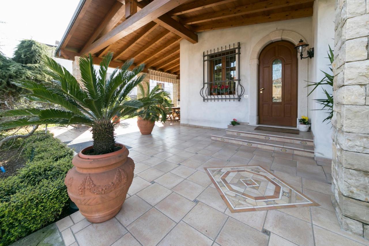 デセンツァーノ・デル・ガルダ La Casa Di Pimpi Bed & Breakfast エクステリア 写真