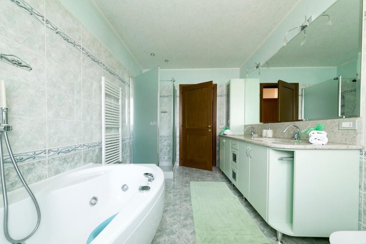 デセンツァーノ・デル・ガルダ La Casa Di Pimpi Bed & Breakfast エクステリア 写真