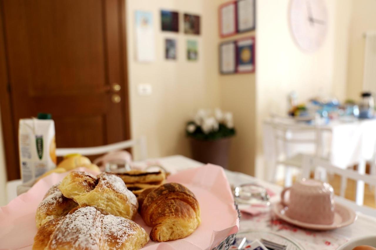 デセンツァーノ・デル・ガルダ La Casa Di Pimpi Bed & Breakfast エクステリア 写真